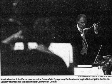 John Farrer conducting the Bakersfield Symphony Orchestra